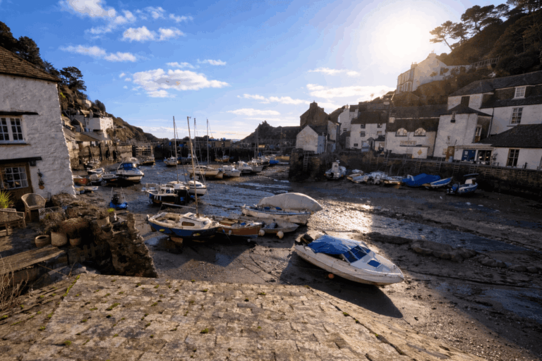 Polperrow Harbour 768x512