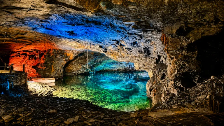 Carnglaze Caverns 768x432